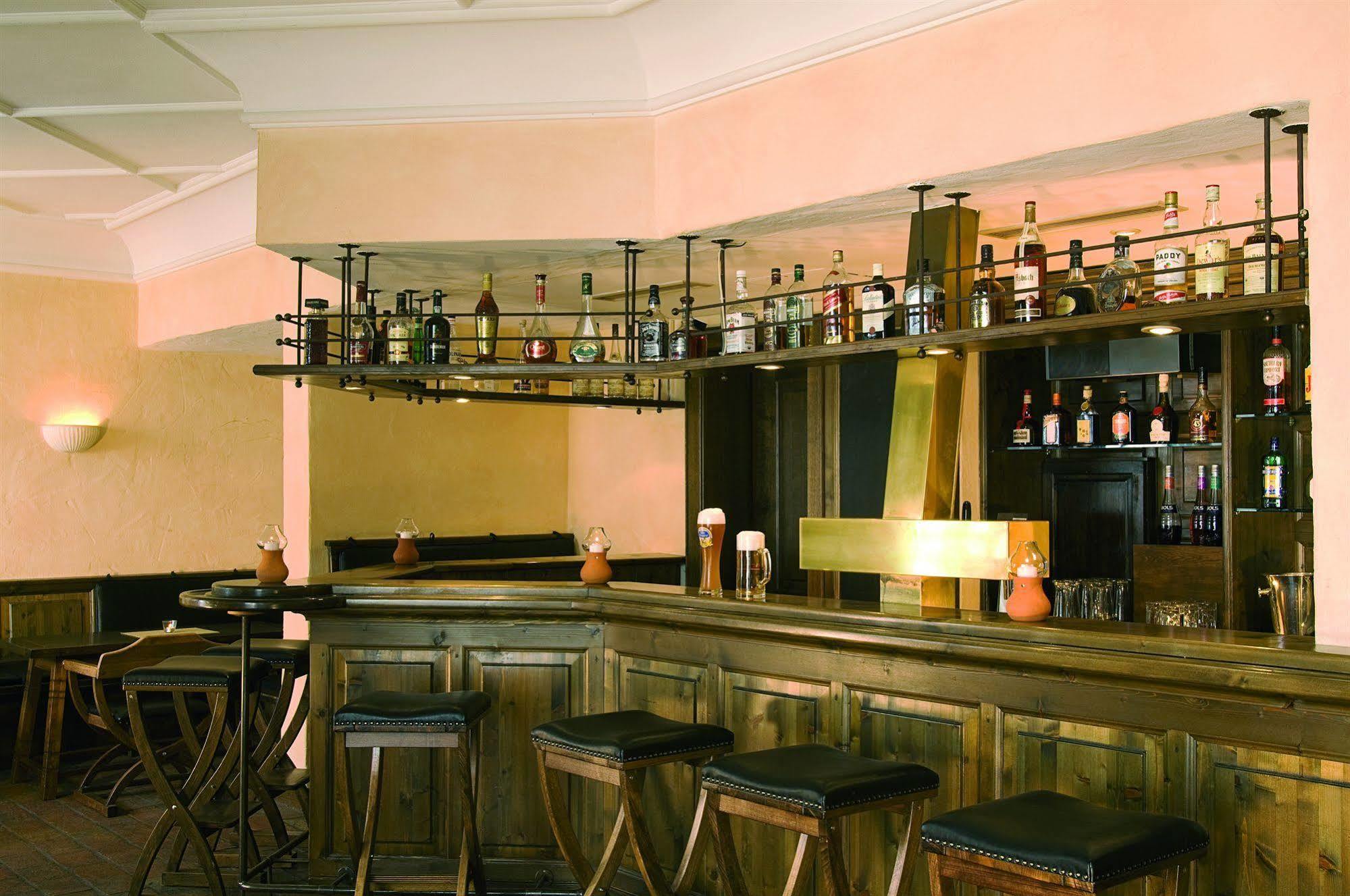 Hotel Kloesterle Noerdlingen - In Kuerze Elaya Hotel Kloesterle Noerdlingen Nördlingen Restaurante foto